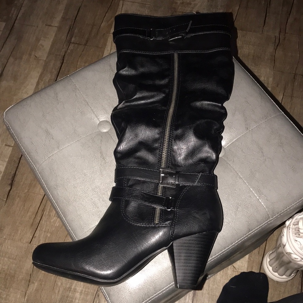 Black Rampage Boots